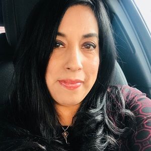 Meet your Posher, Lorraine